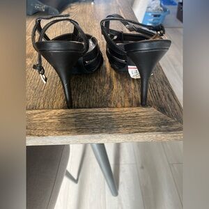 Woman’s heels new size 8